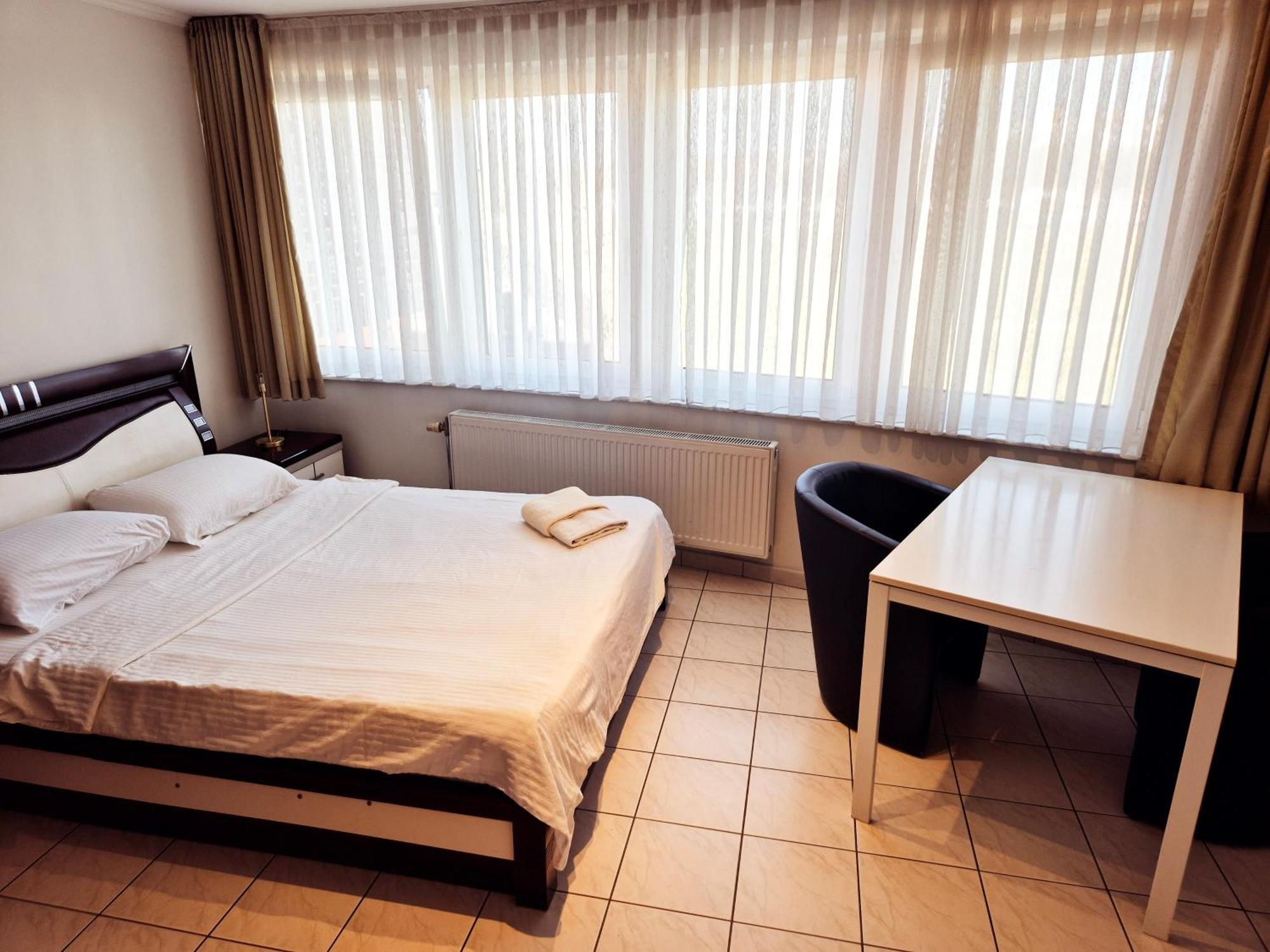Flatpolis Brussels Airport Budget Diegem Dış mekan fotoğraf